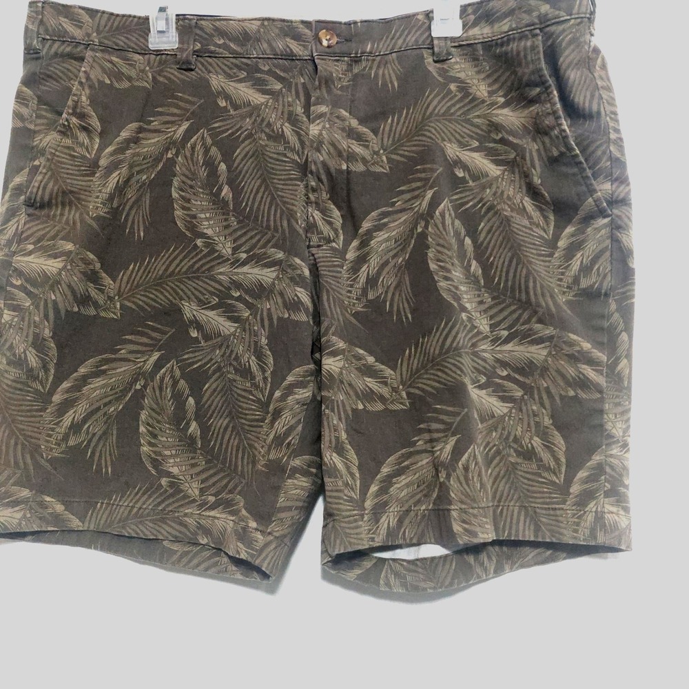 Club Room Mens 40W Shorts Tropical Olive Leaf 9 in Inseam Pockets Zipper Button